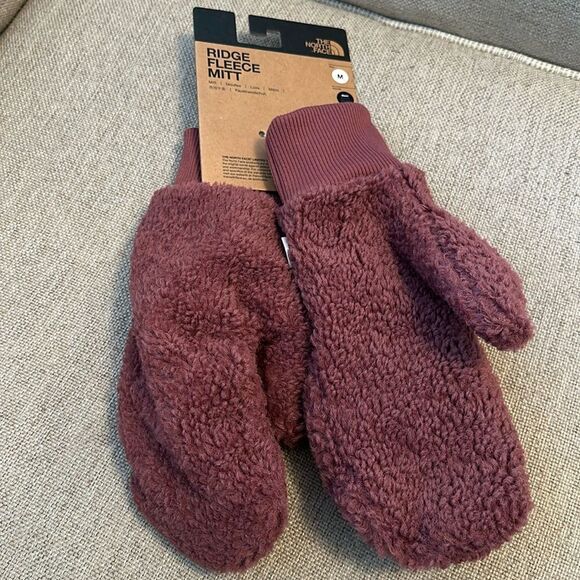 NWT The North Face Women's Ridge Fluffy Sherpa Fleece Mittens - Picture 1 of 5